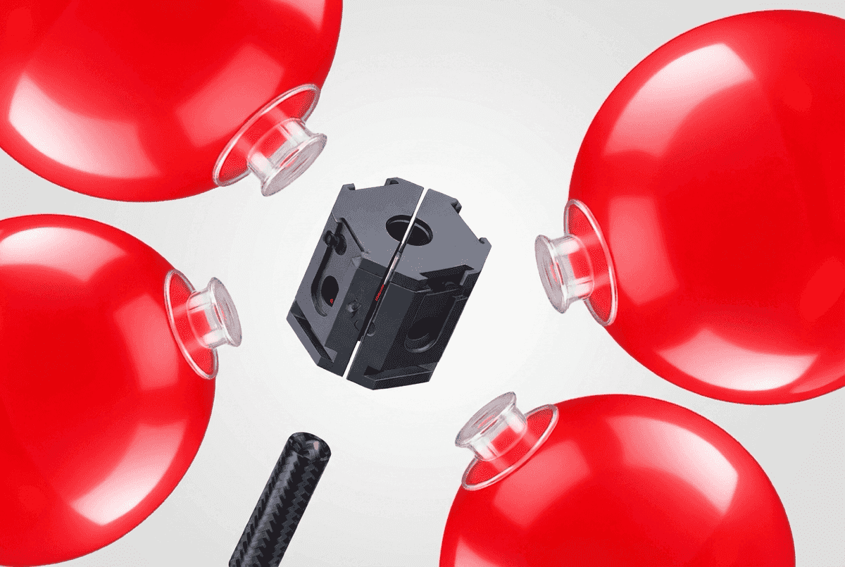 Complete rode PVC bal met transparante connector, klaar voor gebruik